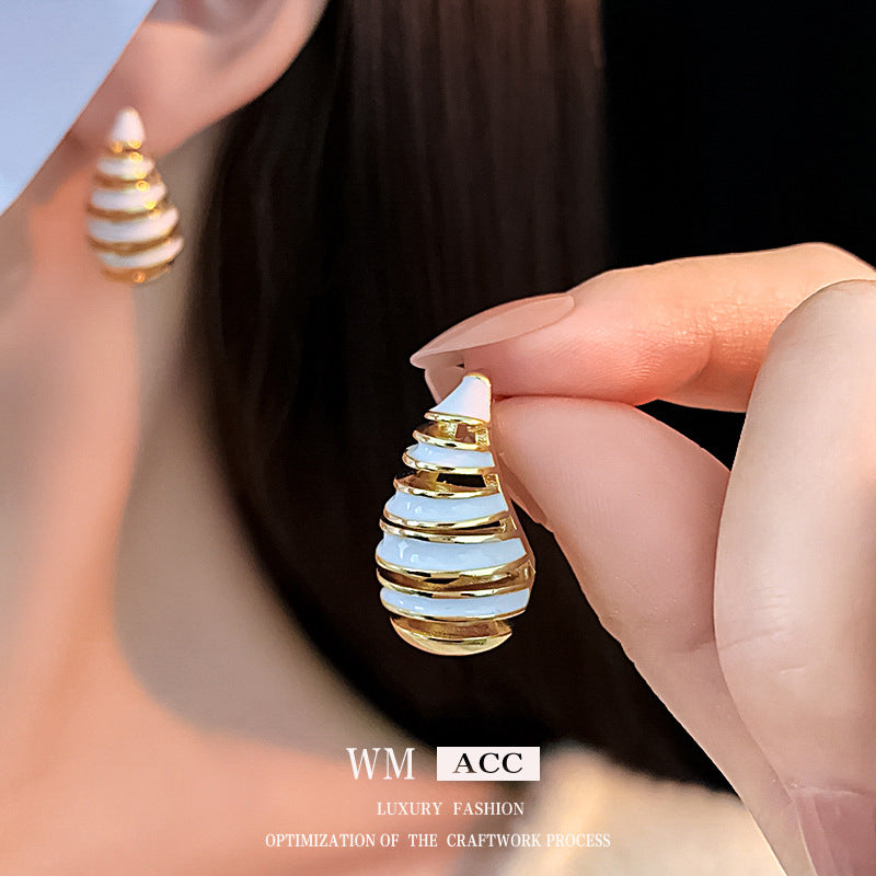 Pendientes de cobre chapados en oro con forma geométrica y de concha de estilo vintage, con postes de acero para mujer