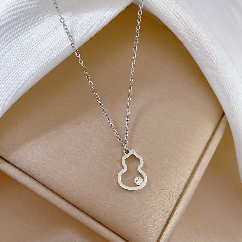 Collana con Pendente Geometrico Minimalista in Acciaio al Titanio con Strass per Ufficio Unisex alla Moda
