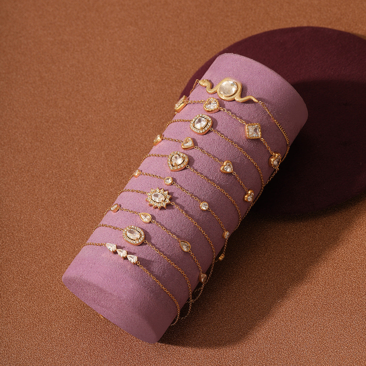 Pulsera minimalista de acero de titanio en forma de corazón para mujer con baño de oro de 18K e incrustaciones de diamantes de imitación, joyería hipoalergénica de acero inoxidable