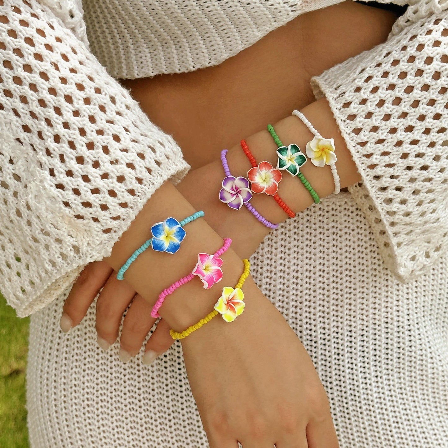 Bohemian Minimalist Gradient Floral Resin Beaded Bracelet
