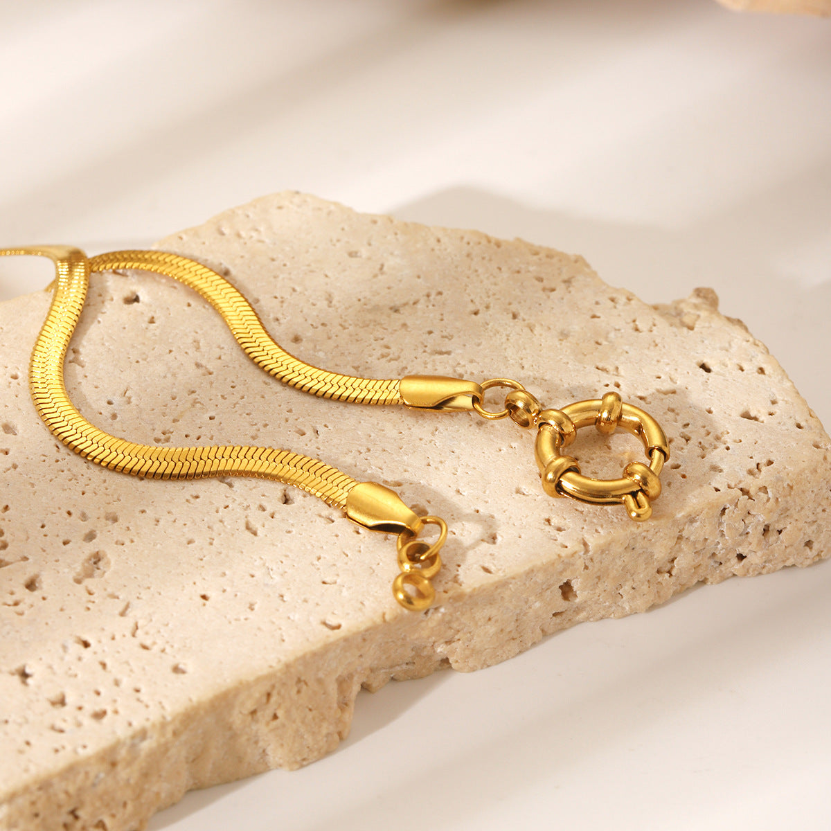 Minimalist 18K Gold Plated Stainless Steel Blade Snake Chain Necklace Geometric Pendant for Women