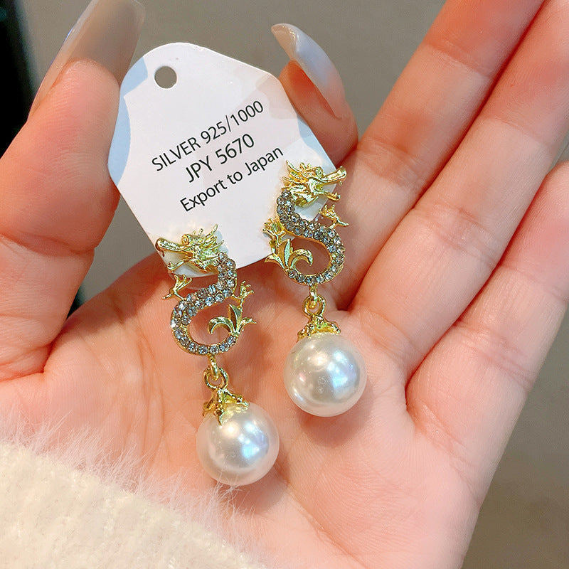 Fashionable Dragon-Shaped Zirconia Ear Cuffs for Women Stainless Steel Plated with Real Gold No-Piercing Ear Bone Clips