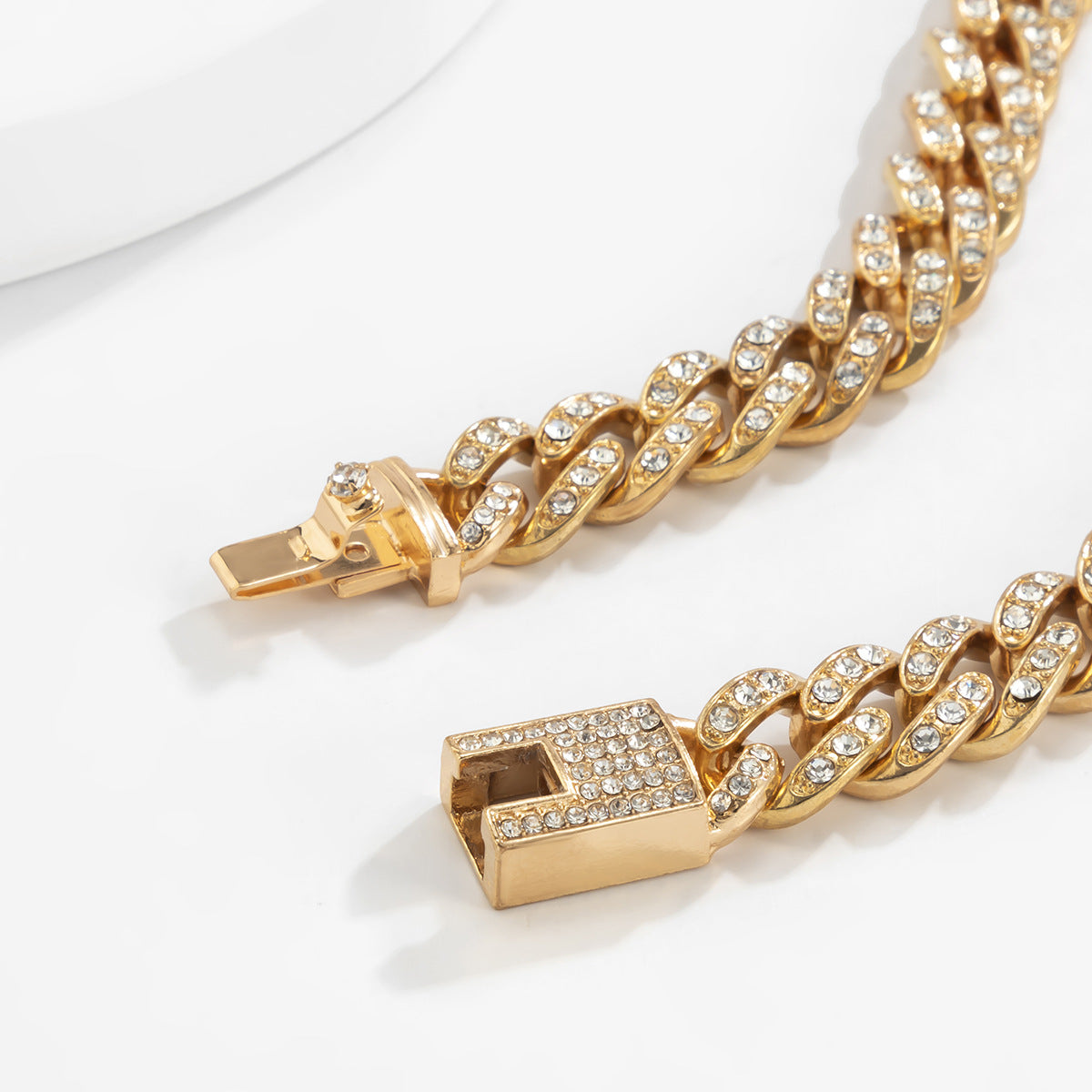 Minimalist Geometric Cuban Chain Necklace with Cubic Zirconia Inlay Alloy Pendant for Women