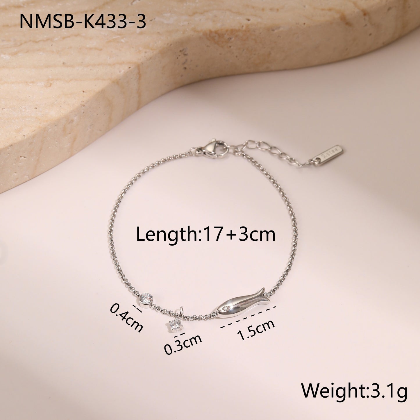 Fashionable Star-Shaped Titanium Steel Bracelet with 18K Gold Plating and Zircon Inlay for Women