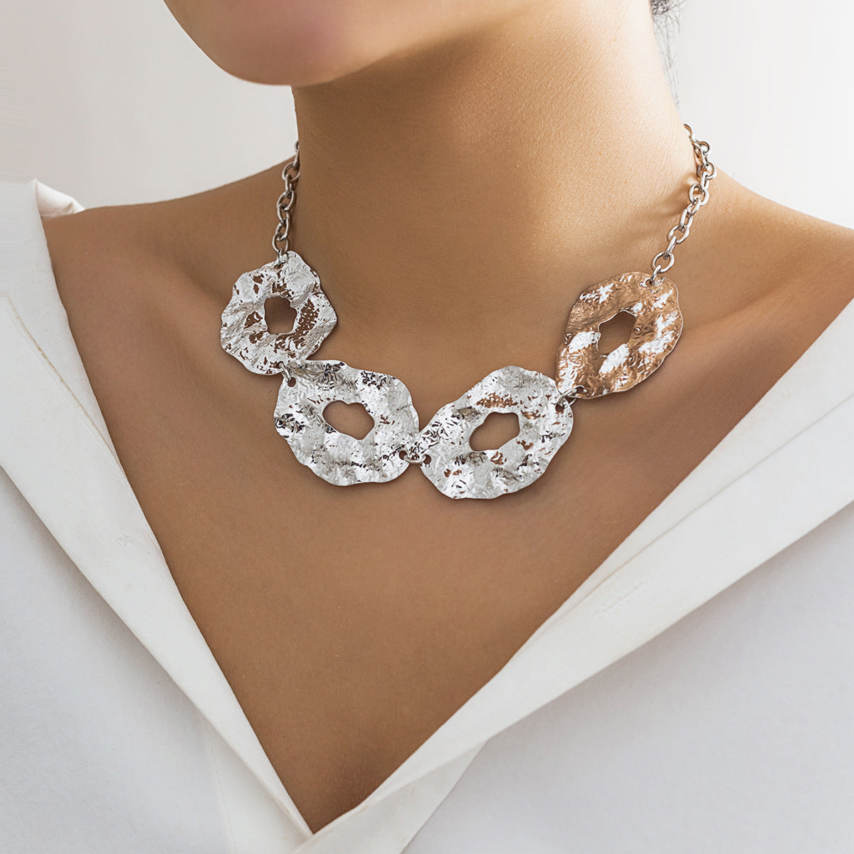 Minimalist Geometric Oval Iron Plated Necklace with Curb Chain for Women