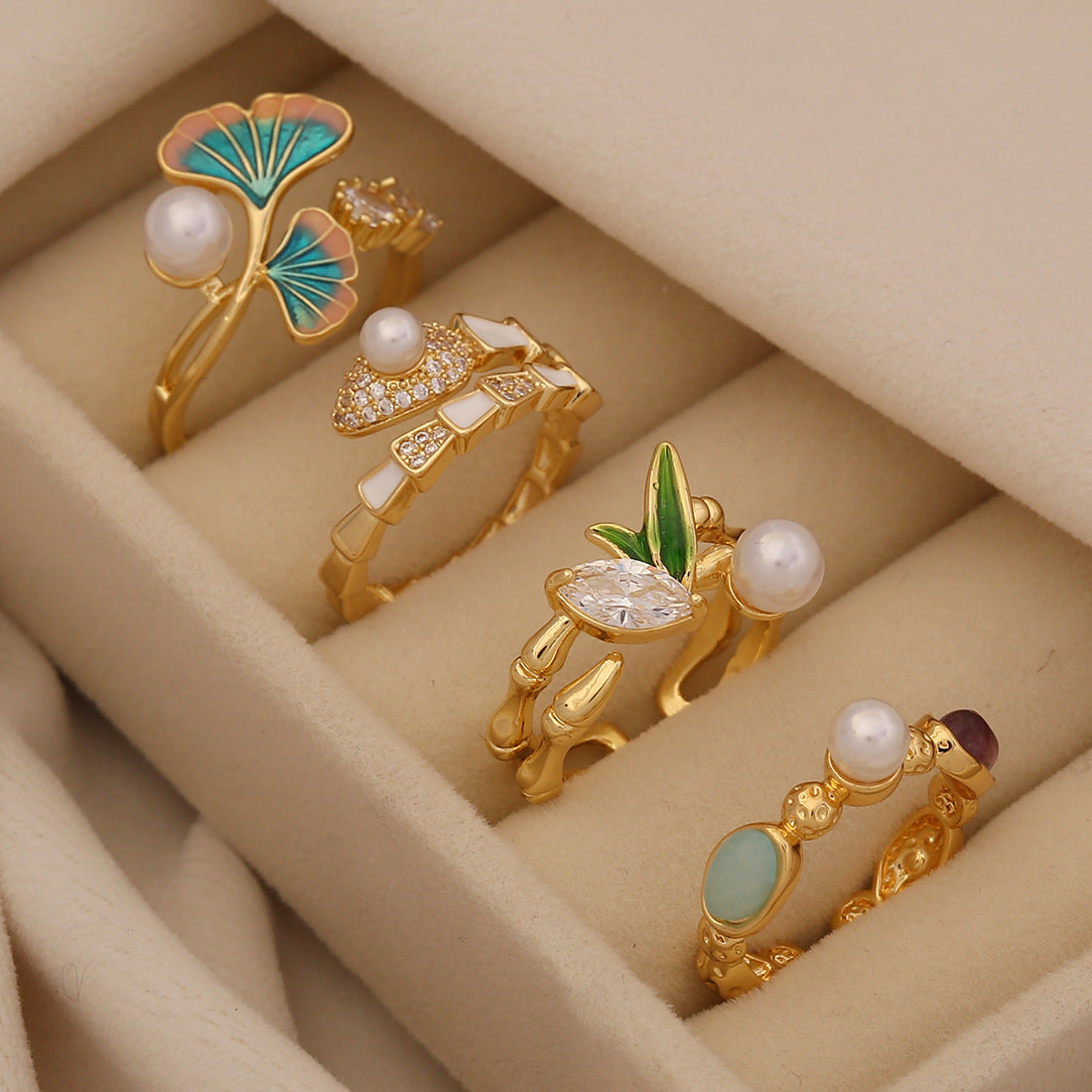 Anello vintage geometrico in rame smaltato da donna con motivo floreale a camelia