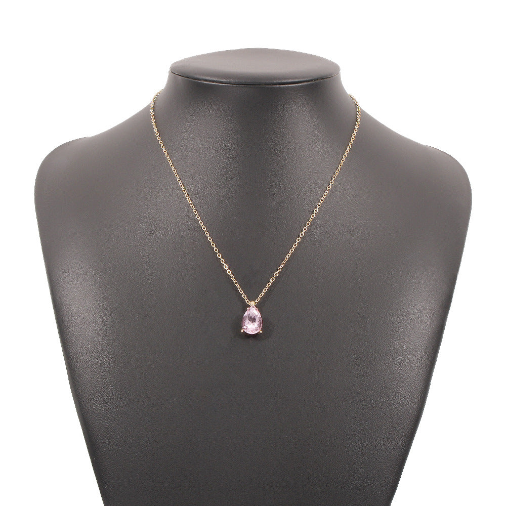 Collar con colgante minimalista geométrico en forma de gota de agua para mujer, cadena de aleación con detalles de pedrería