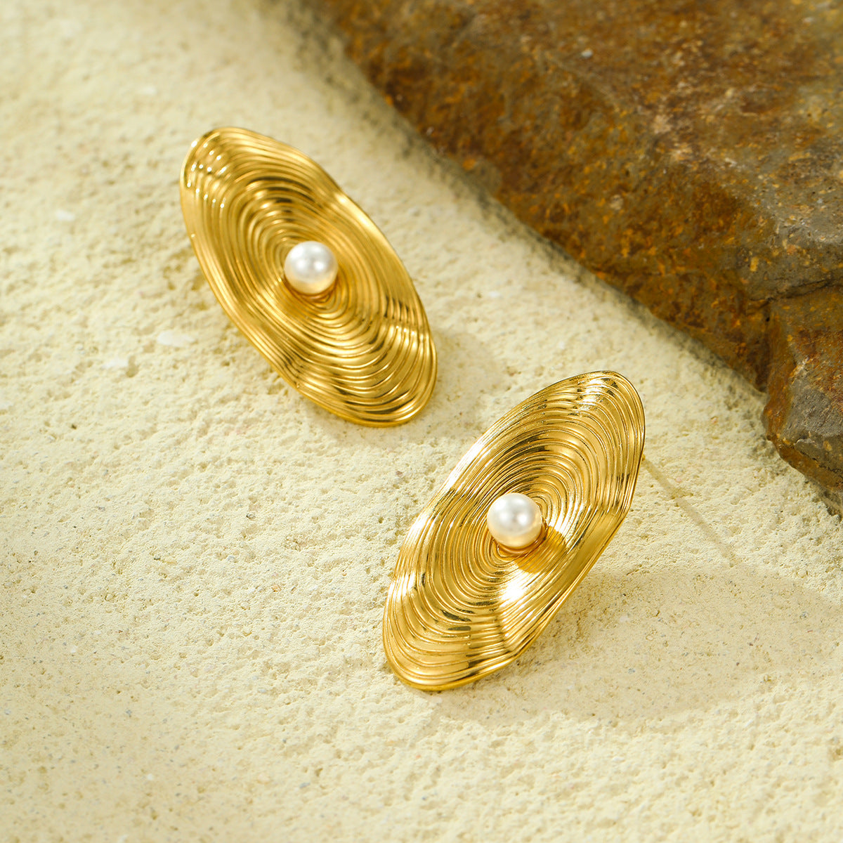 Orecchini da donna in acciaio inossidabile vintage geometrici con dettagli a perla irregolari