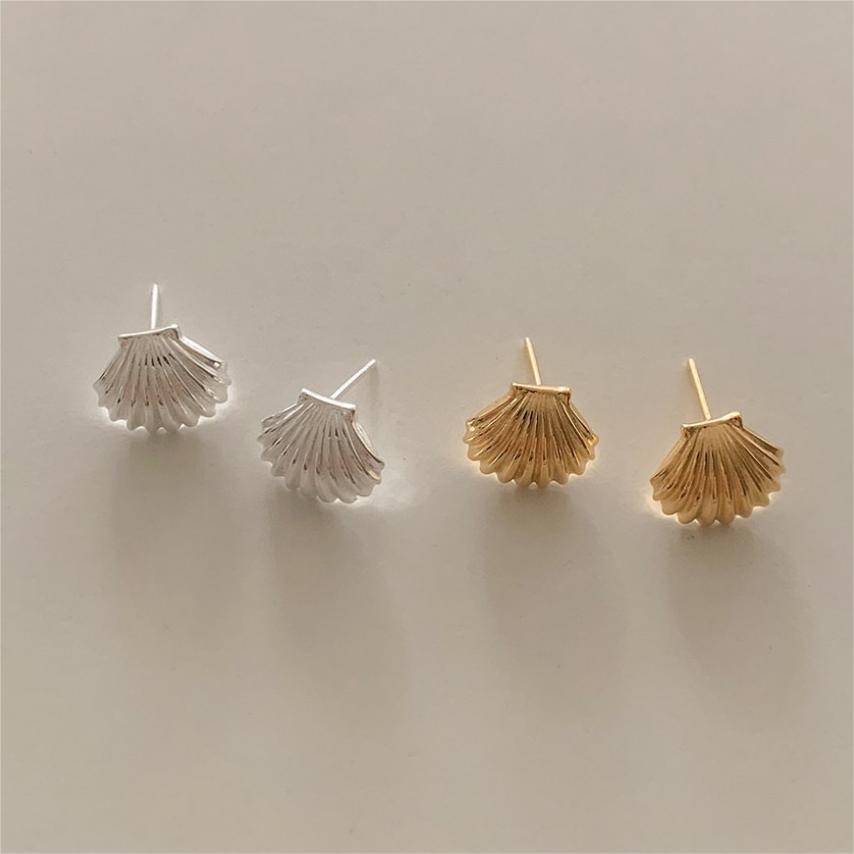 Minimalist Korean Style 925 Sterling Silver Geometric Square-Cut Shell Stud Earrings for Women