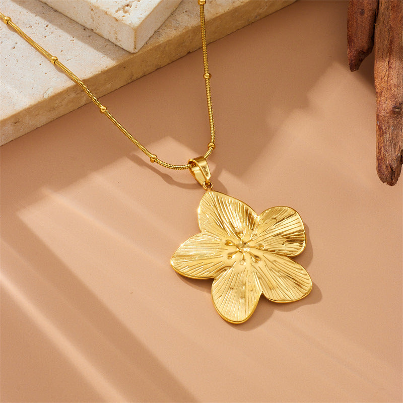 Vintage Gold Plated Floral Stainless Steel Pendant Necklace with Snake Chain for Women