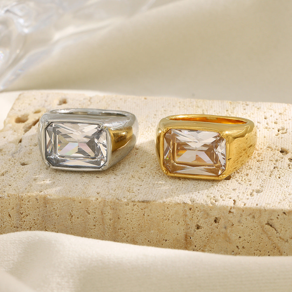 Anillo de lujo minimalista chapado en oro de 18 quilates de acero inoxidable con circonita cuadrada geométrica para mujer