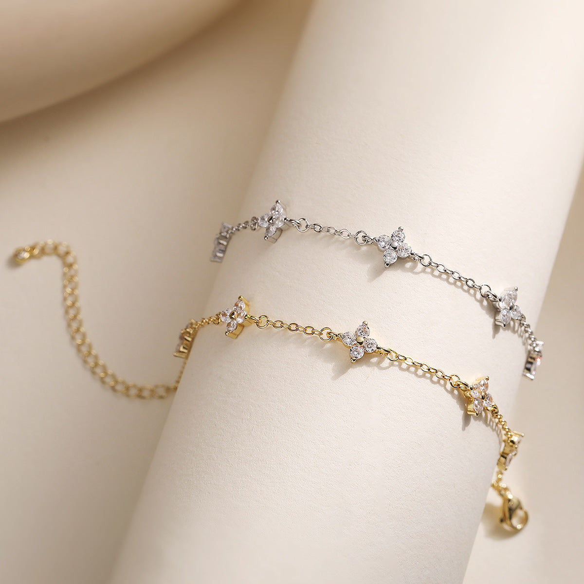Minimalist 18K Gold Plated Brass Floral Geometric Cubic Zirconia Inlay Bracelet for Women