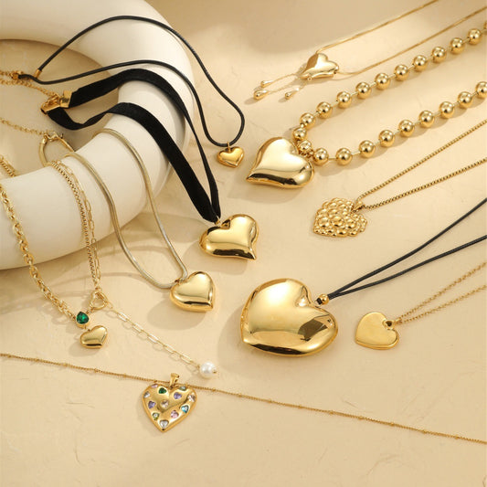 Elegante Collar con Colgante de Corazón de Acero Inoxidable con Acabado Chapado para Mujer
