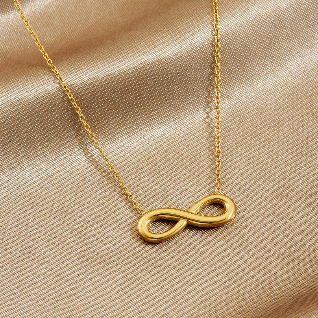 Minimalist Gold Plated Geometric Figure 8 Stainless Steel Necklace for Women