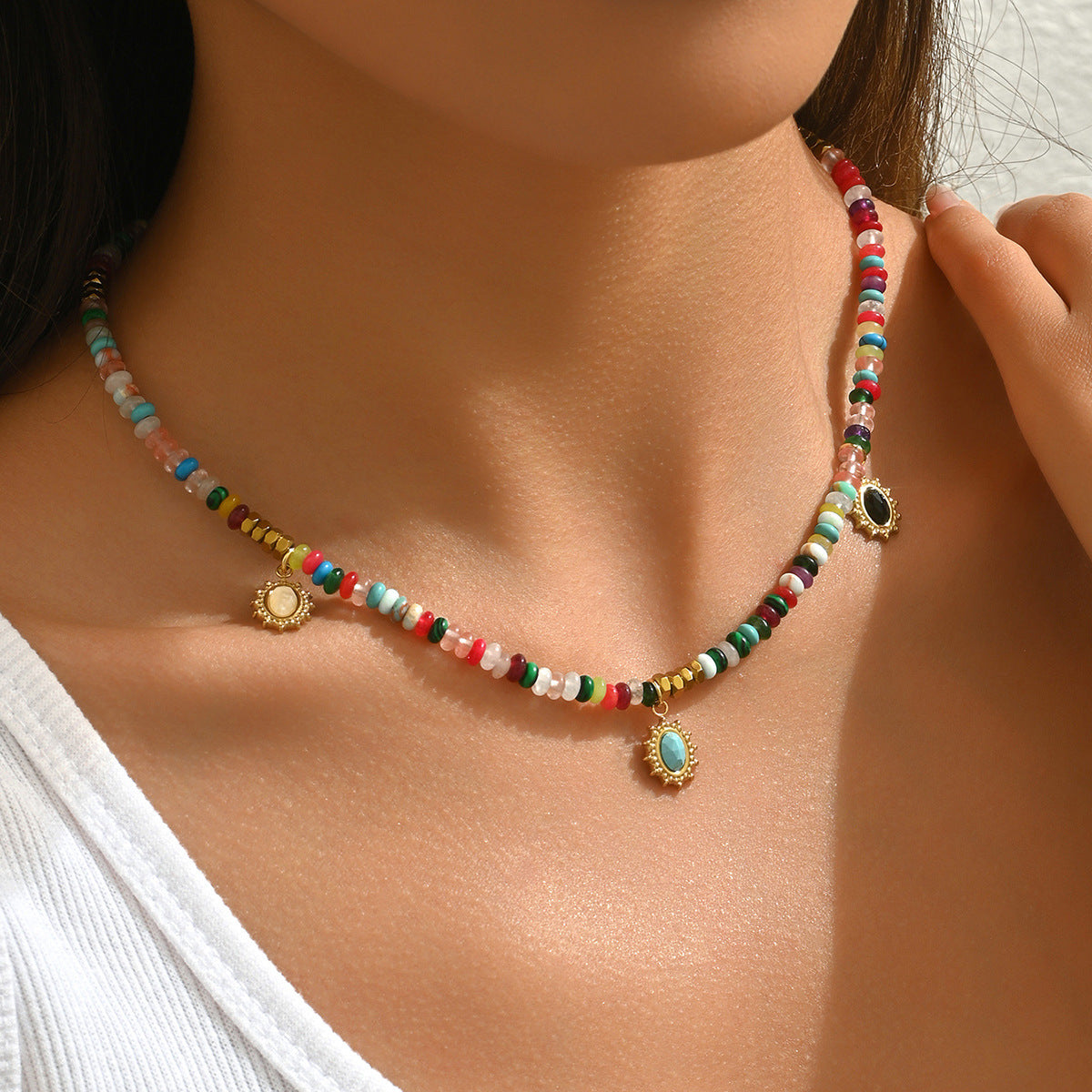 Barra de dije de collar de latón con incrustaciones de piedras preciosas de lunares redondos geométricos elegantes para mujer