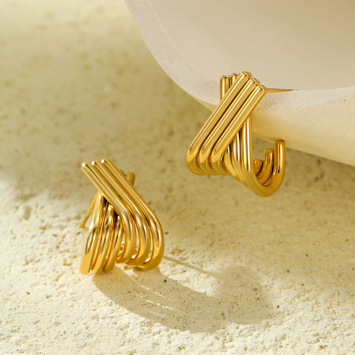 Pendientes de acero inoxidable en forma de X minimalistas con acabado chapado para mujer