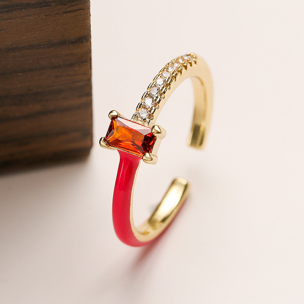 Anello geometrico minimalista in rame con placcatura in oro 18 carati e finitura smaltata da donna