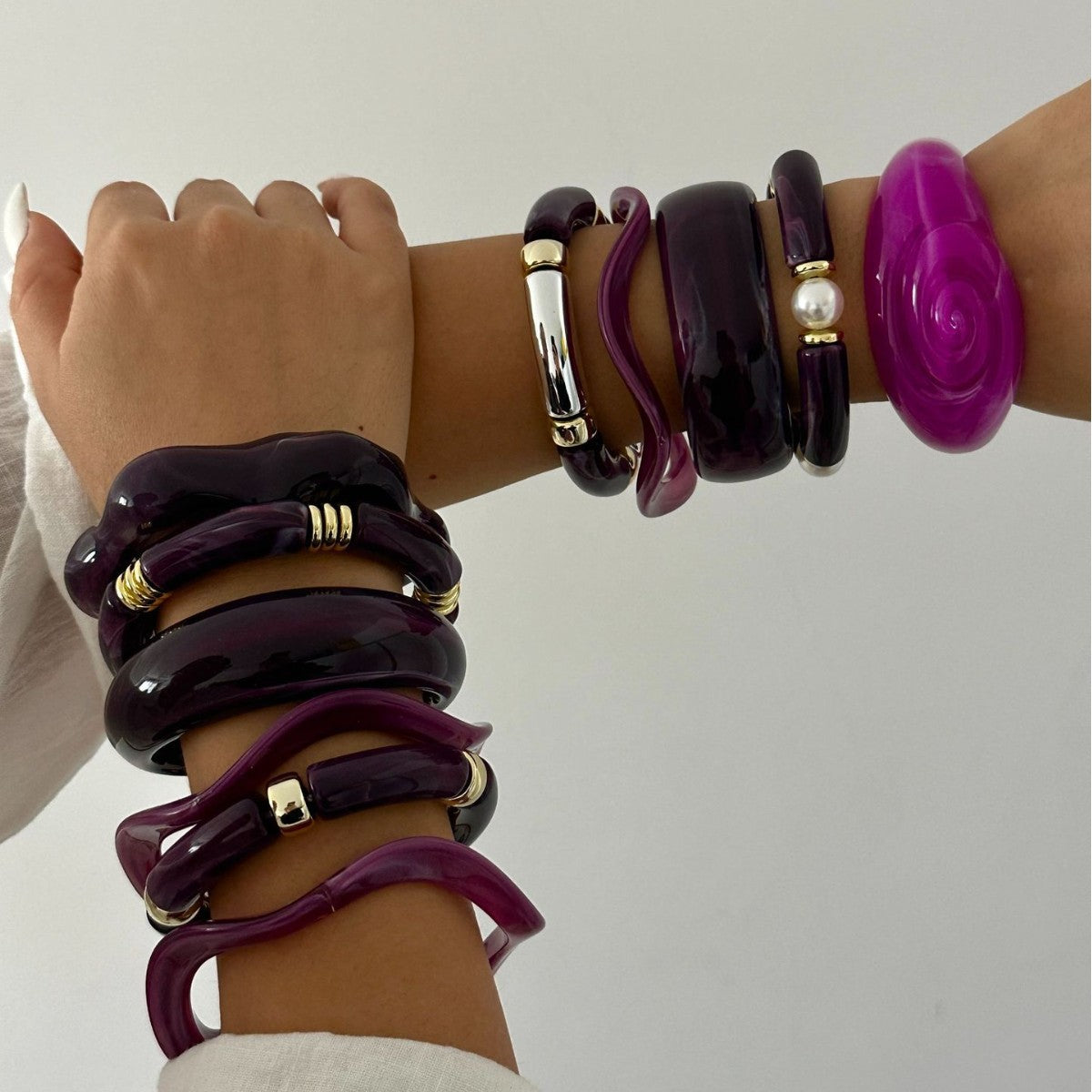 Set di bracciali vintage viola in acrilico con effetto goccia d'olio, gioielli alla moda con forme geometriche rotonde e quadrate