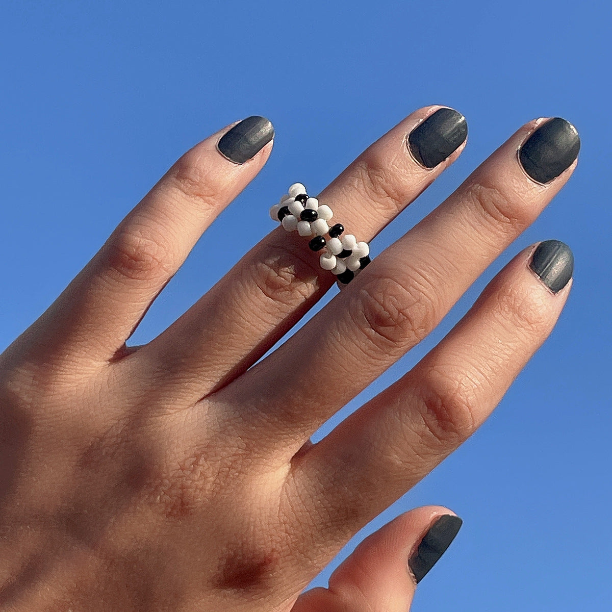 Anillo de plástico geométrico dulce y fresco estilo pastoral tejido a mano con cuentas de semillas