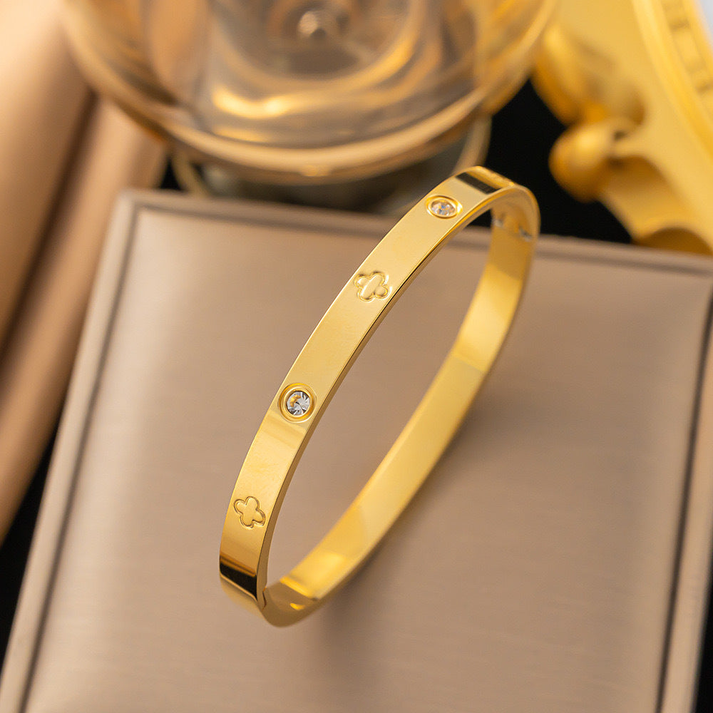 Bracciale Minimalista in Acciaio Inossidabile da Donna con Placcatura in Acciaio al Titanio e Intarsio di Strass a Forma Geometrica Ovale