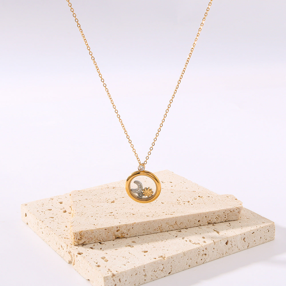 Collana pendente minimalista con stella, luna e sole in acciaio inossidabile placcato oro 18 carati da donna