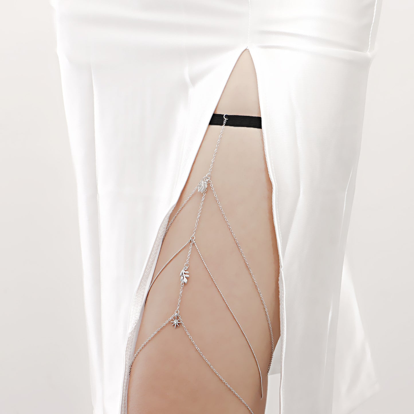 Punk Style Tassel Leaf Thigh Chain for Women with Elastic Band, Minimalist Beach-Inspired Body Jewelry