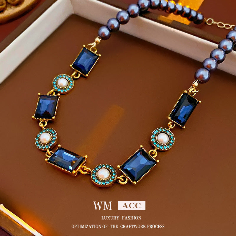 Vintage Geometric Pendant Necklace for Women Alloy Chain with Plated Finish Minimalist Retro Aesthetic
