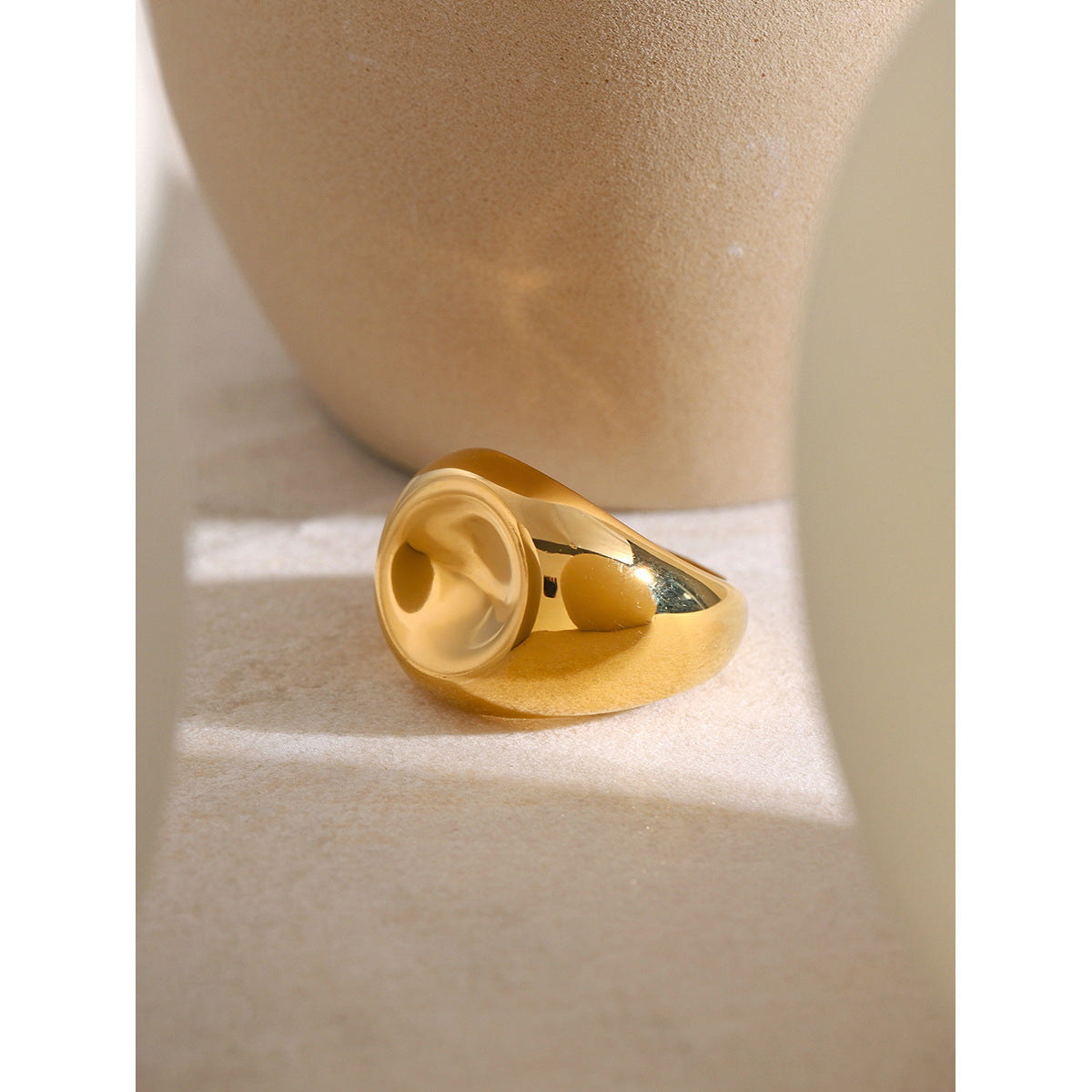 Anello Unico a Spirale Irregolare in Acciaio Inossidabile Placcato Oro 18K per Donna e Uomo
