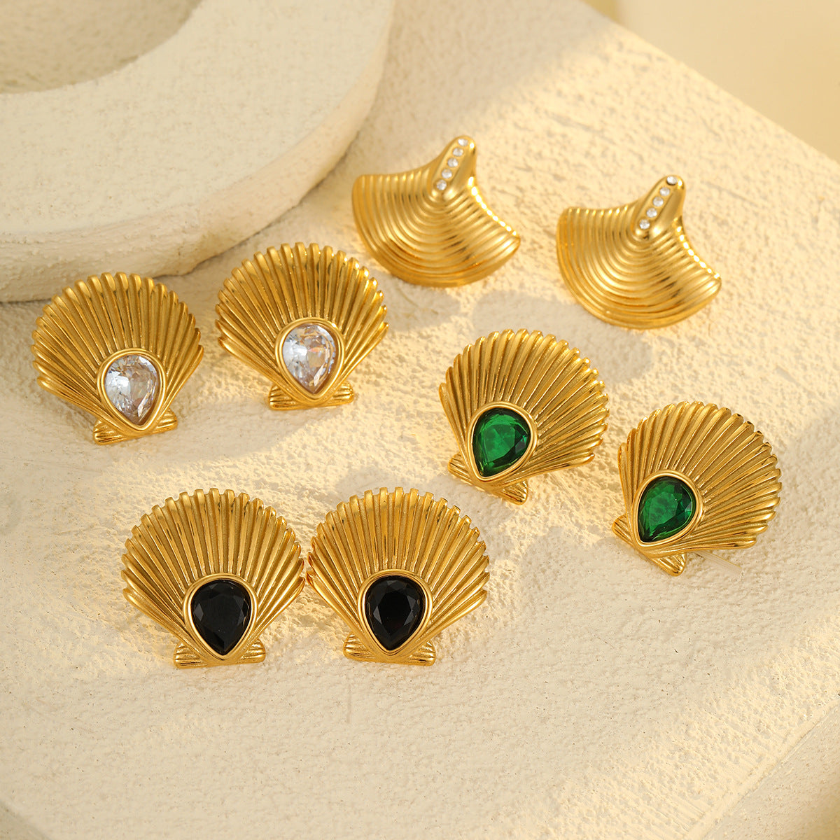 Pendientes de acero inoxidable geométricos de moda para OL con incrustaciones de piedra natural verde y acabado chapado