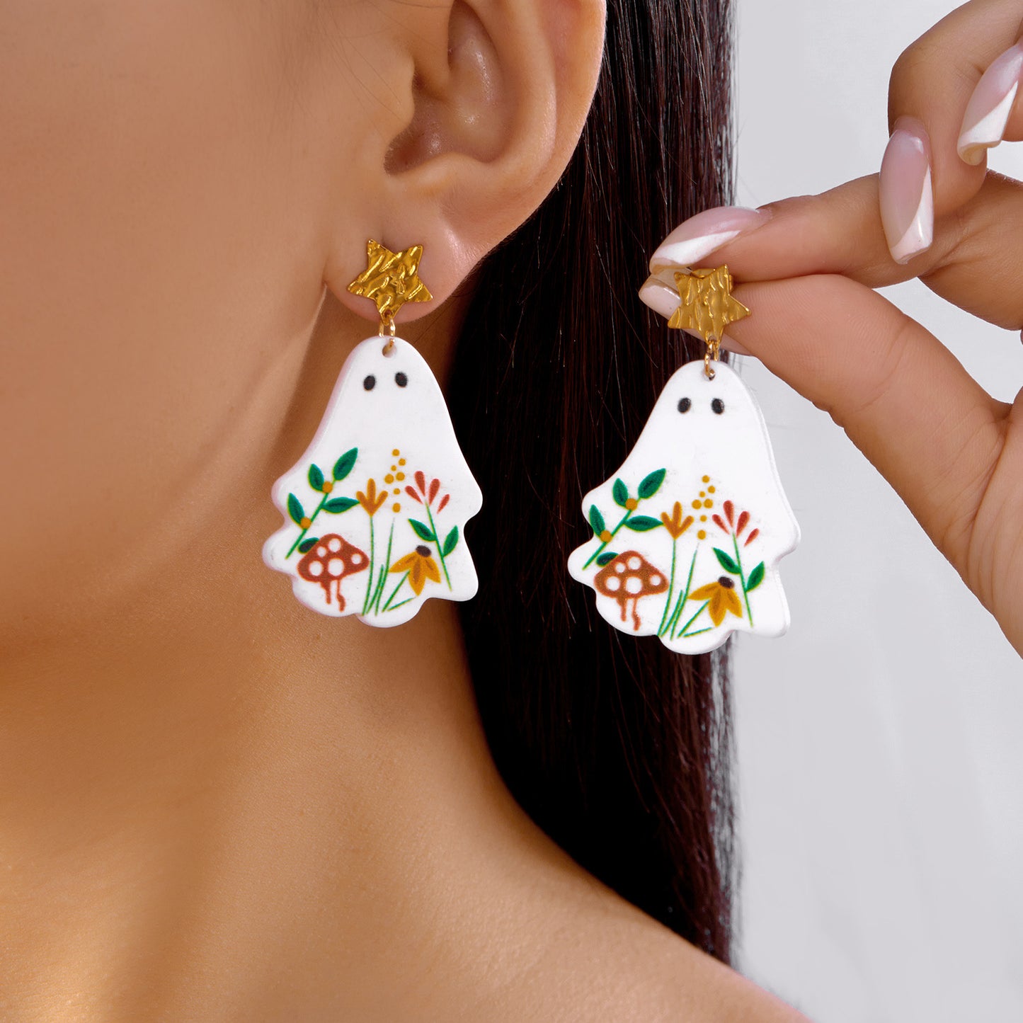 Pendientes acrílicos juguetones de fantasma y calavera florales de Halloween para mujer con diseño calado geométrico