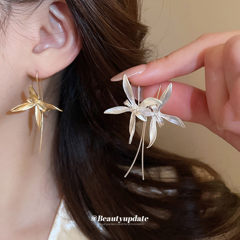 Pendientes Chic de Flor de Iris en Aleación con Acabado Galvanizado para Mujer Joyería de Moda Elegante y Ligera