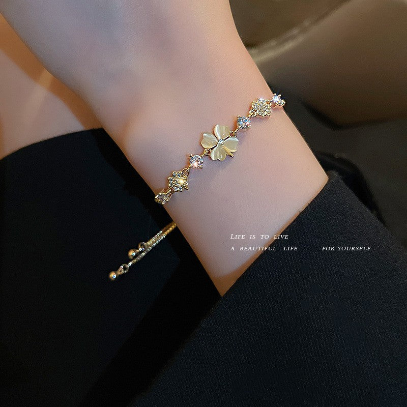 Elegant Heart Floral Brass Plated Inlaid Cubic Zirconia Bracelet for Women