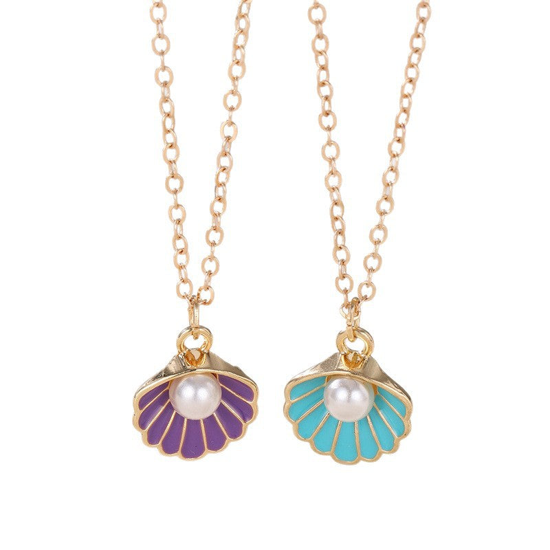 Dulce Collar con Colgante de Mariposa y Lazo Fresco para Niñas con Dije de Concha con Perlas de Aleación y Acabado Esmaltado Artesanal