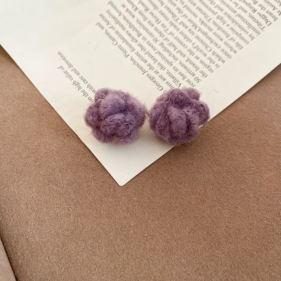 Pendientes de punto florales, elegantes y delicados para mujer con postes de acero inoxidable, lujo ligero para uso diario
