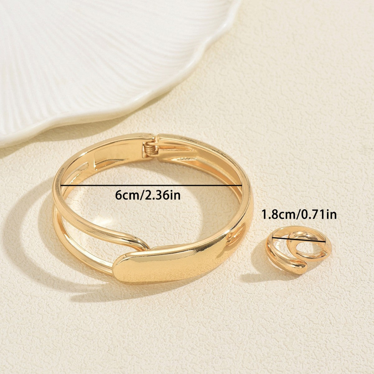 Conjunto de pulsera y anillo geométricos ajustables para mujer en aleación de zinc con acabado chapado