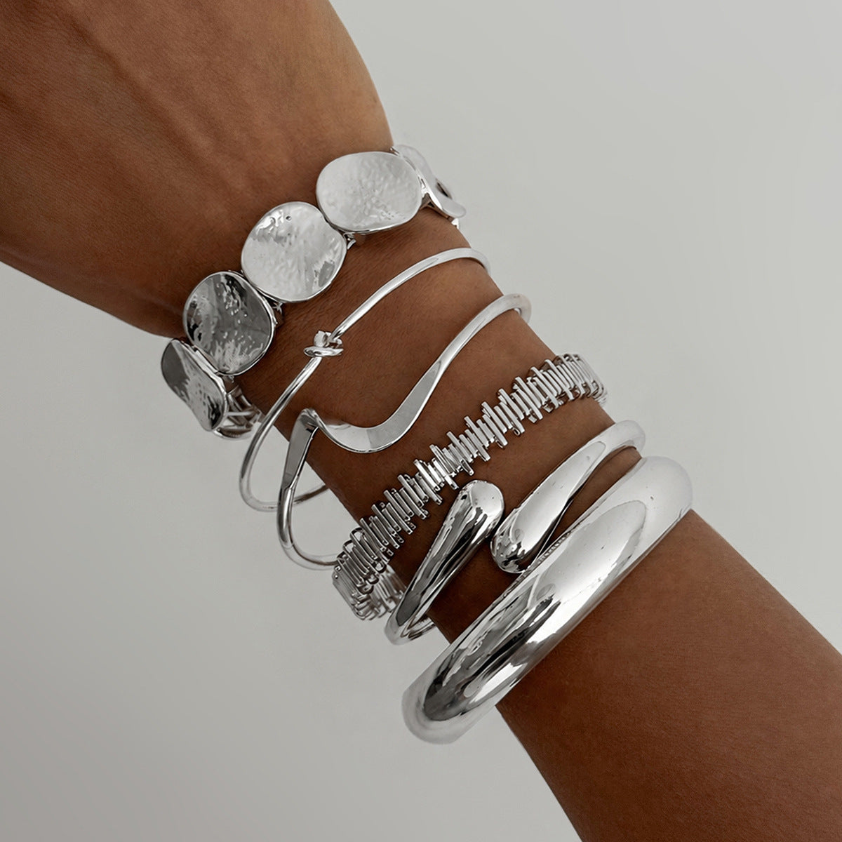 Fashion Striped Round Teardrop Iron Plated Open Cuff Bracelet