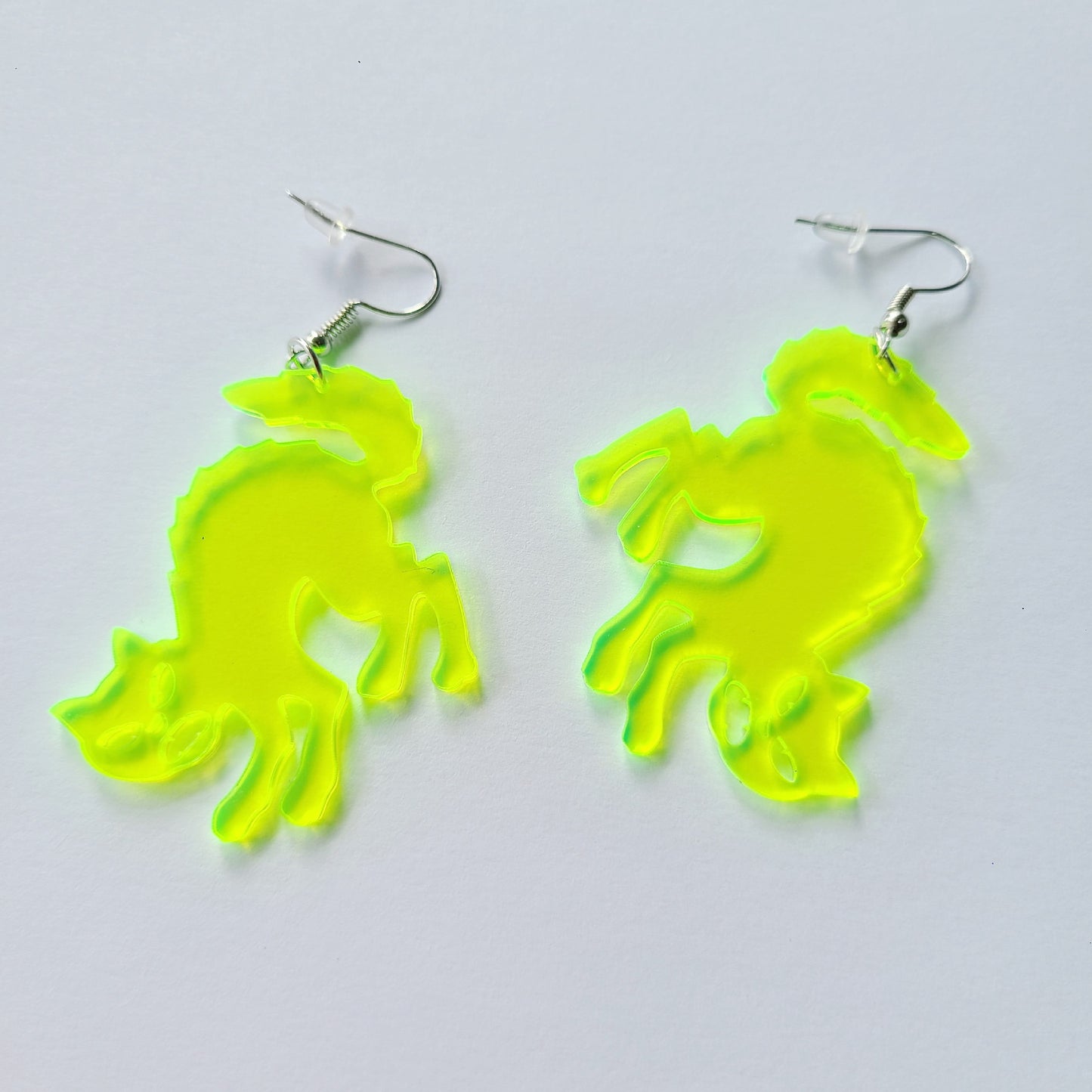 Lindos Pendientes de Gato de Dibujos Animados para Mujer Pendientes Acrílicos de Halloween con Diseño Animal Juguetón y Estilo Personalizado