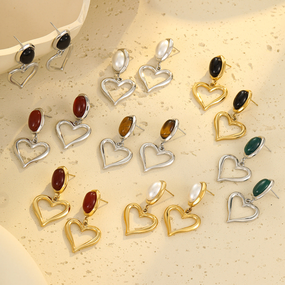 Pendientes con forma de corazón de estilo francés vintage, de acero inoxidable con baño de oro de 18 quilates e incrustaciones de piedra natural