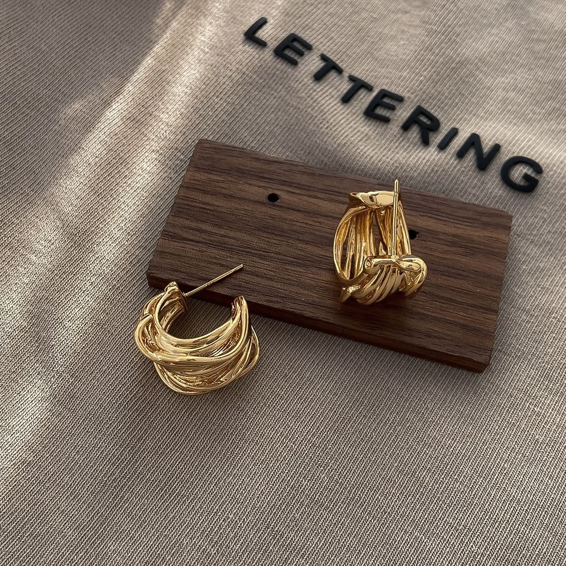 Pendientes de Flores Geométricas con Incrustaciones de Diamantes de Imitación en Cobre Bañado y Postes de Acero Inoxidable para Mujer, Joyería de Oreja de Lujo Minimalista y de Moda para el Día a Día