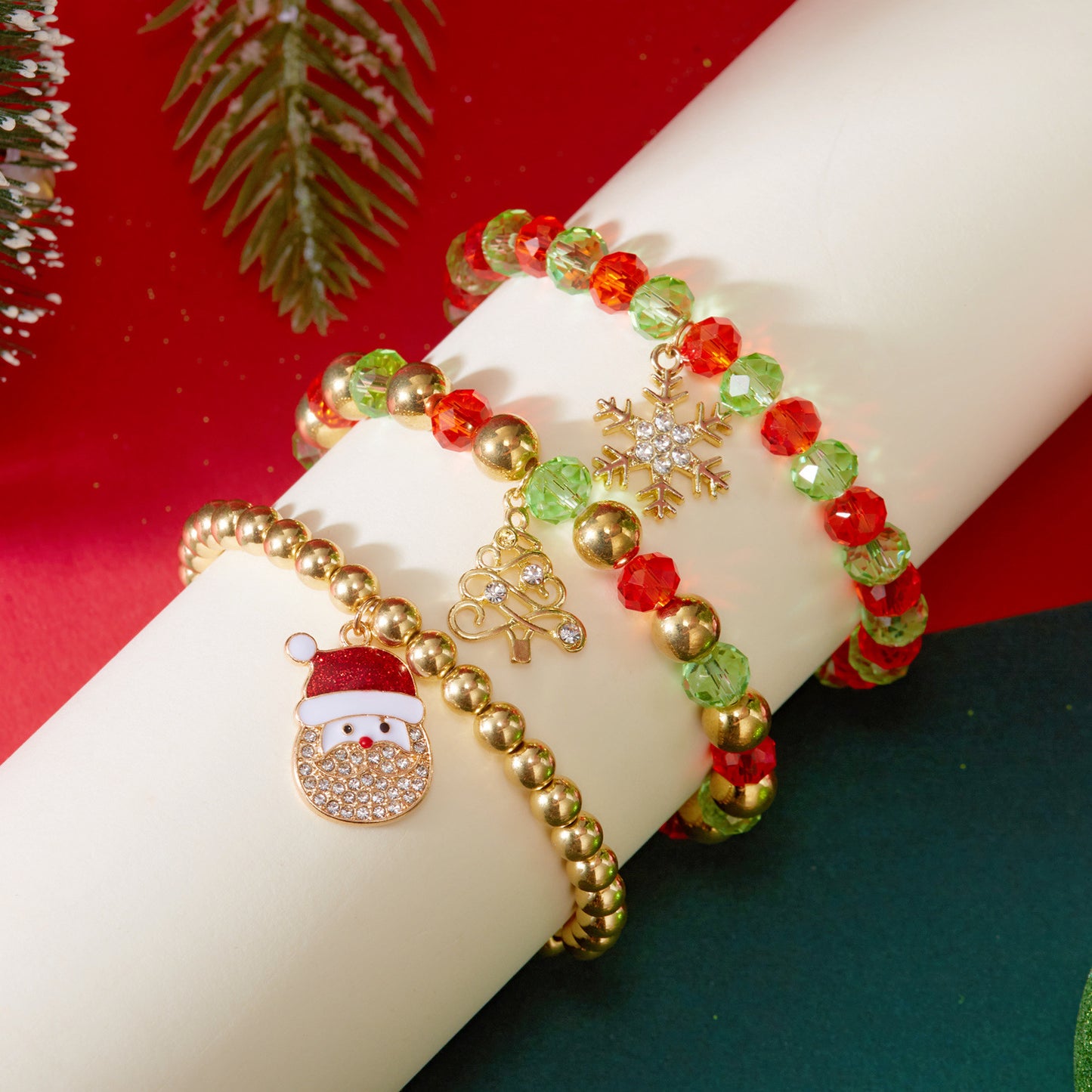 Braccialetto Elastico alla Moda a Tema Natalizio con Ciondoli di Babbo Natale e Fiocco di Neve, Gioielli Artigianali da Donna in Lega di Zinco per le Feste