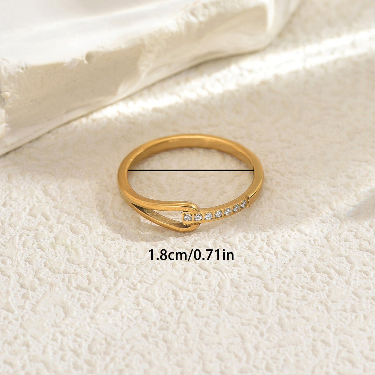Minimalist Geometric Hollow-Out Copper Ring with Zircon Inlay for Women Fashionable Index Finger Ring