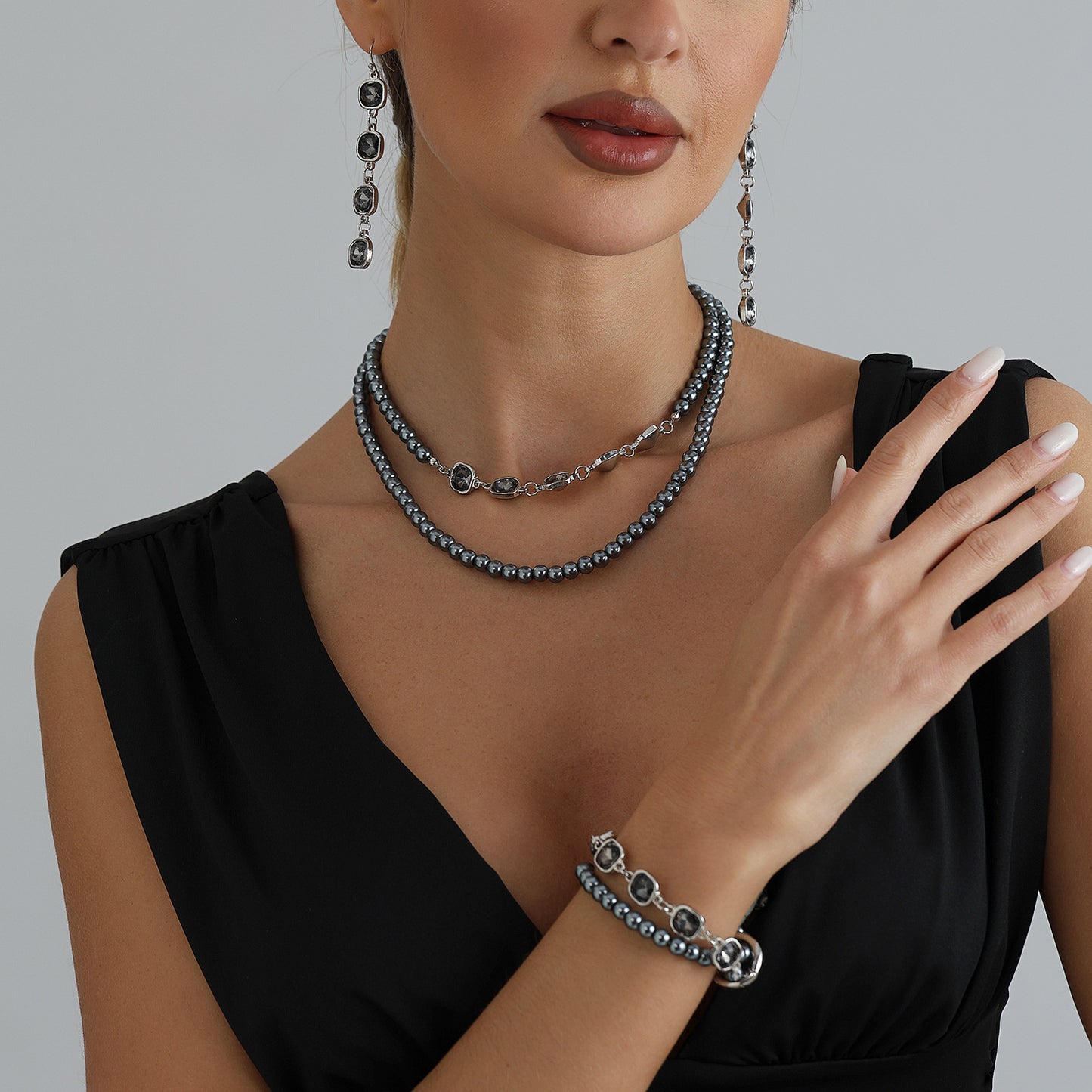 Streetwear Square Geometric Glass and Alloy Plated Layered Beaded Necklace for Women