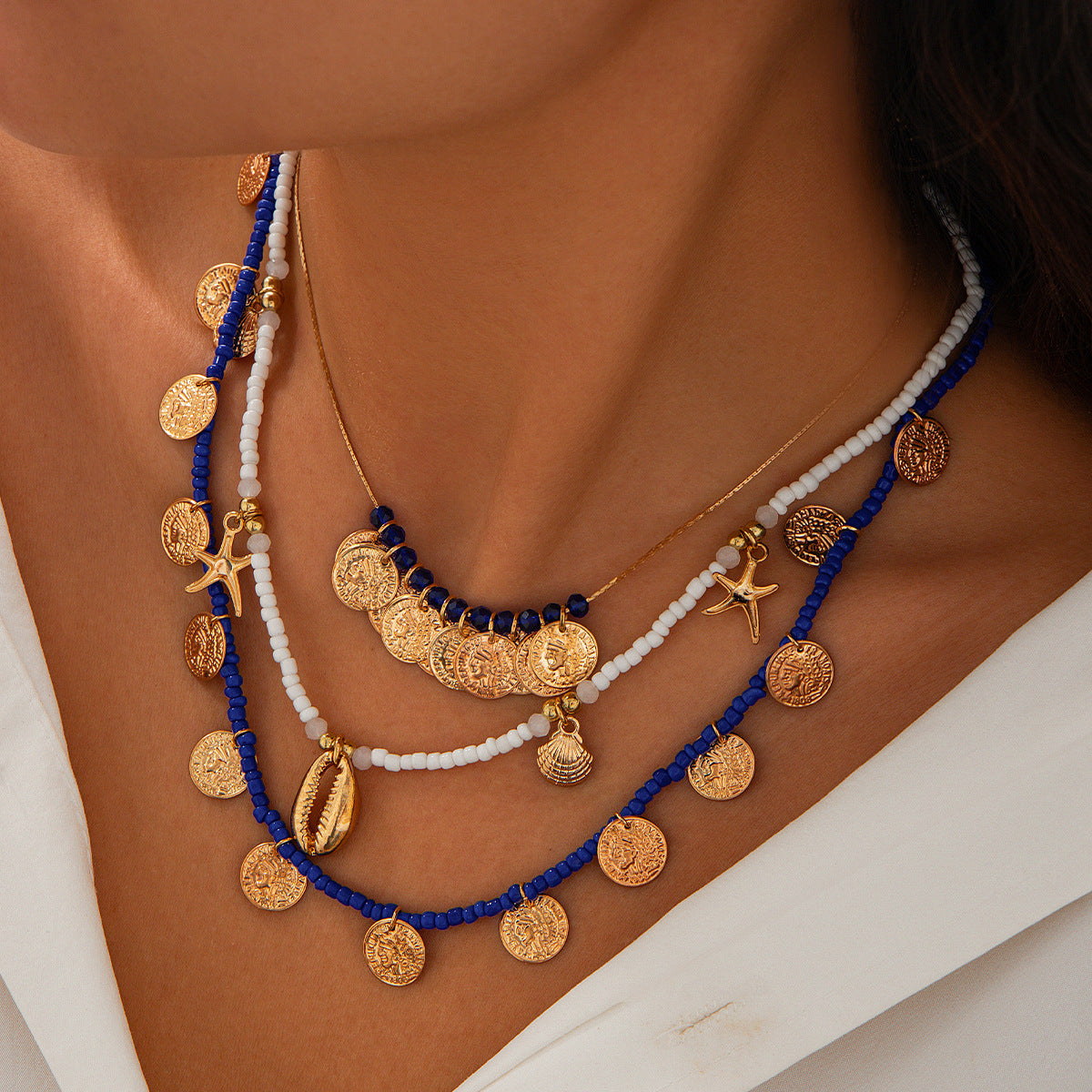 Collana con ciondolo a moneta in stile bohémien vintage in lega placcata su catena di perline da donna