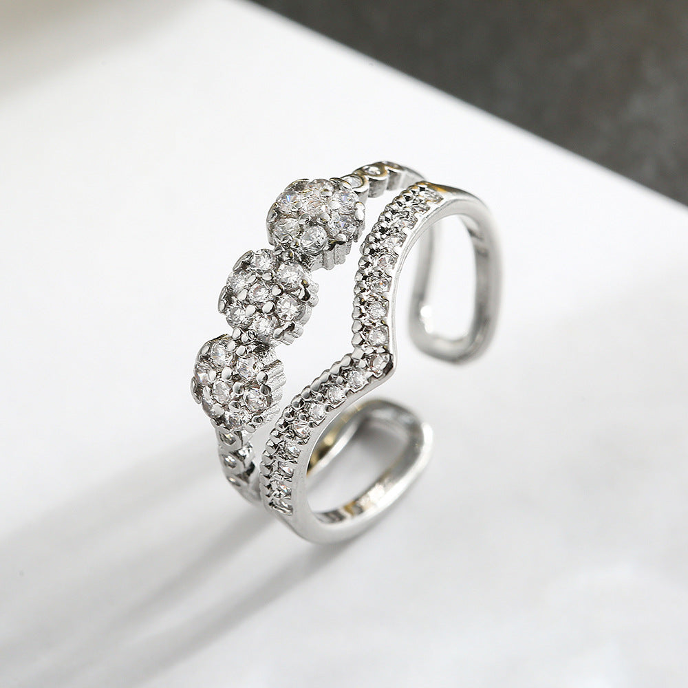 Anello Aperto Geometrico Minimalista da Donna in Ottone con Placcatura in Oro Vero e Intarsio di Zirconi