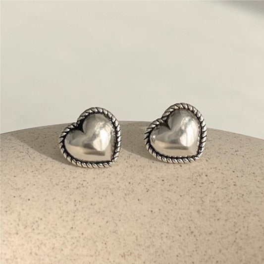 Minimalist Heart-Shaped 925 Sterling Silver Stud Earrings with Twisted Wire Design for Women