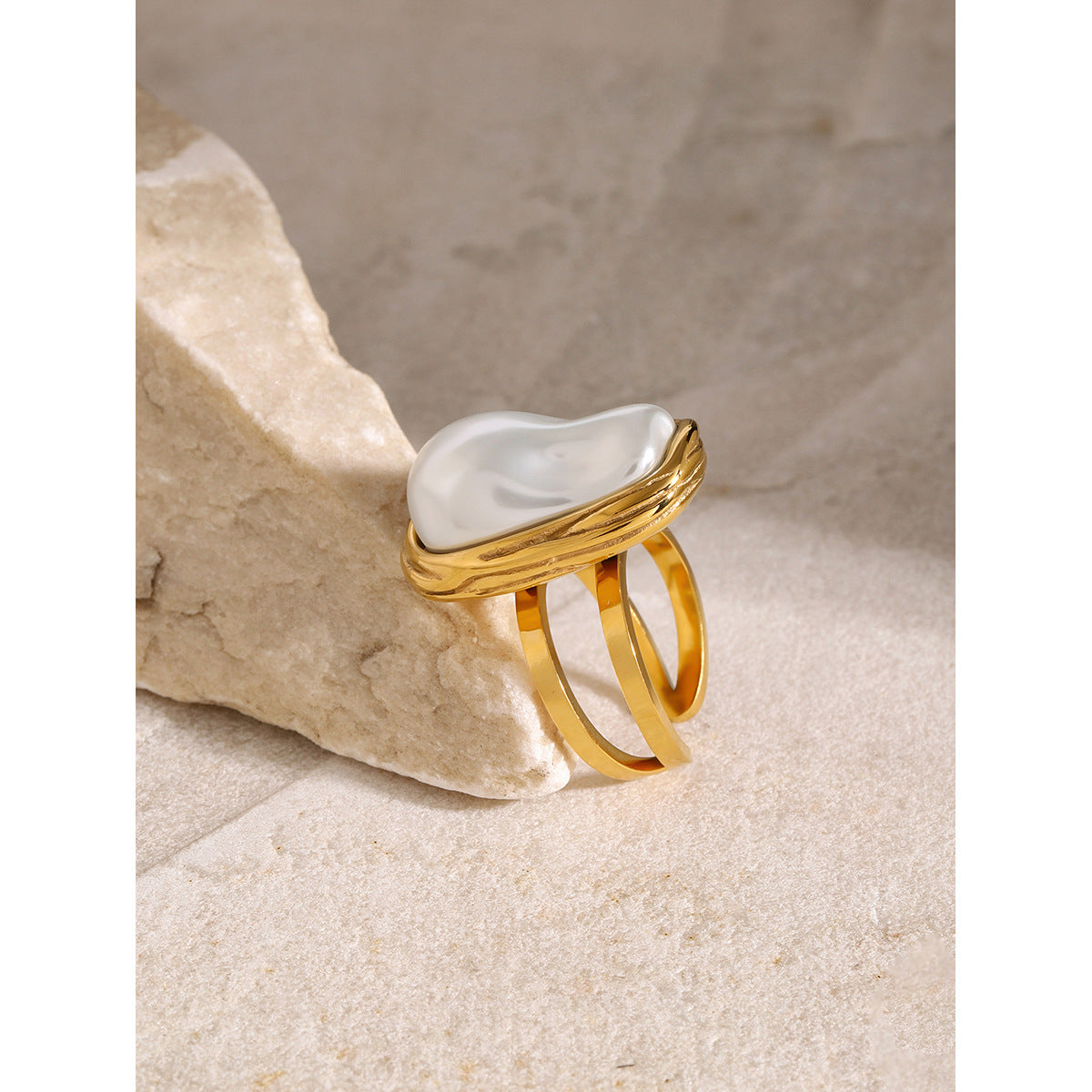 Vintage Elegant 18K Gold Plated Irregular Baroque Pearl Open Ring Stainless Steel