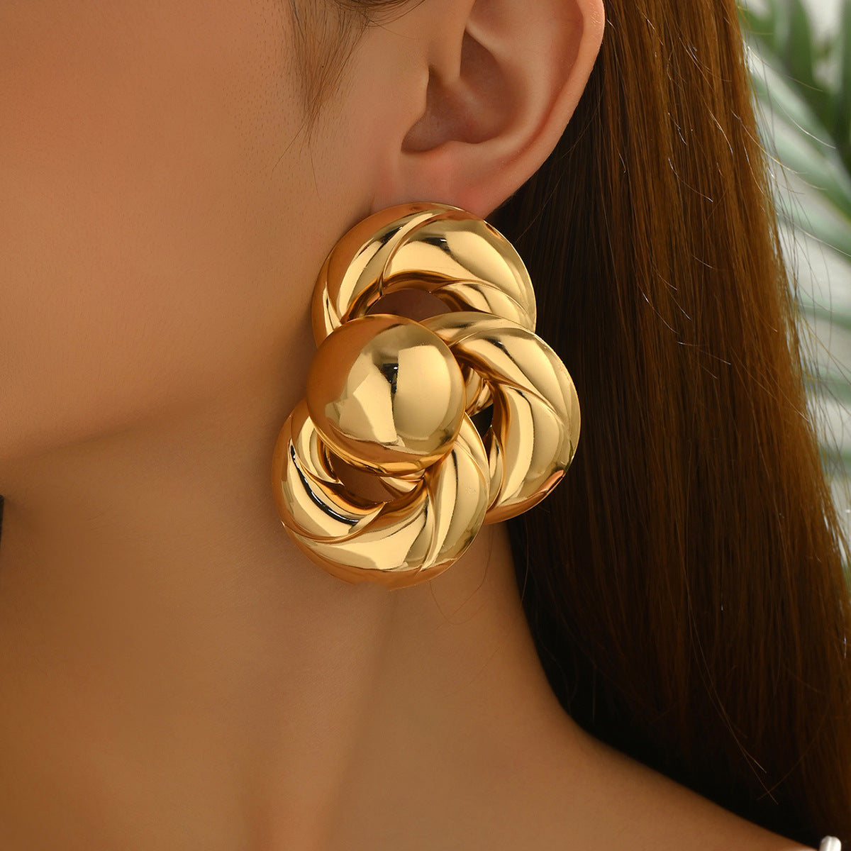 Minimalist Geometric Twist Hoop Earrings in Zinc Alloy with Electroplated Finish for Women