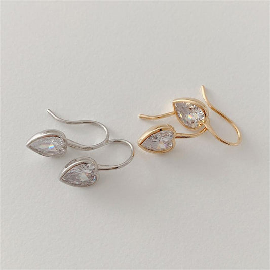 Orecchini a perno minimalisti a forma di cuore in argento sterling 925 con zirconi e finitura placcata