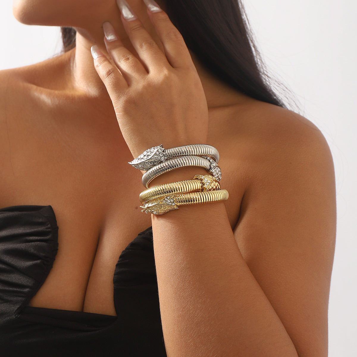 Collar y pulsera geométricos con colgante en forma de serpiente estilo punk de aleación con incrustaciones de diamantes de imitación y baño de oro
