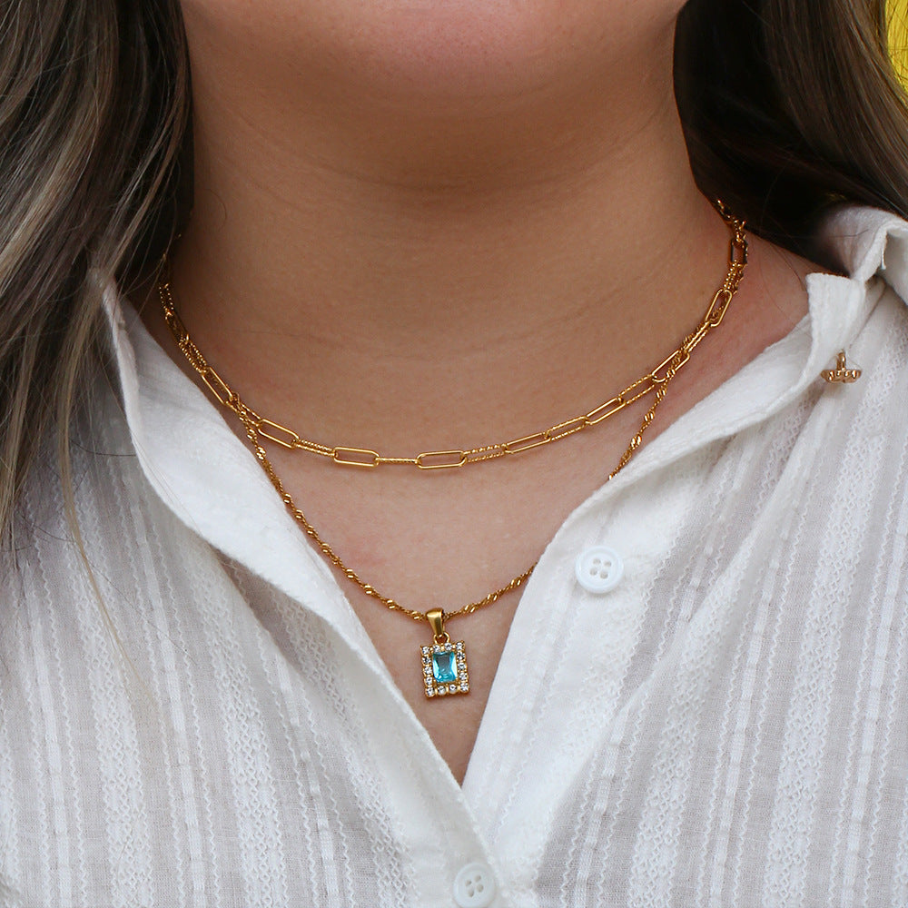 Collana da donna con pendente quadrato in zircone placcato in acciaio inossidabile geometrico minimalista con catena ondulata